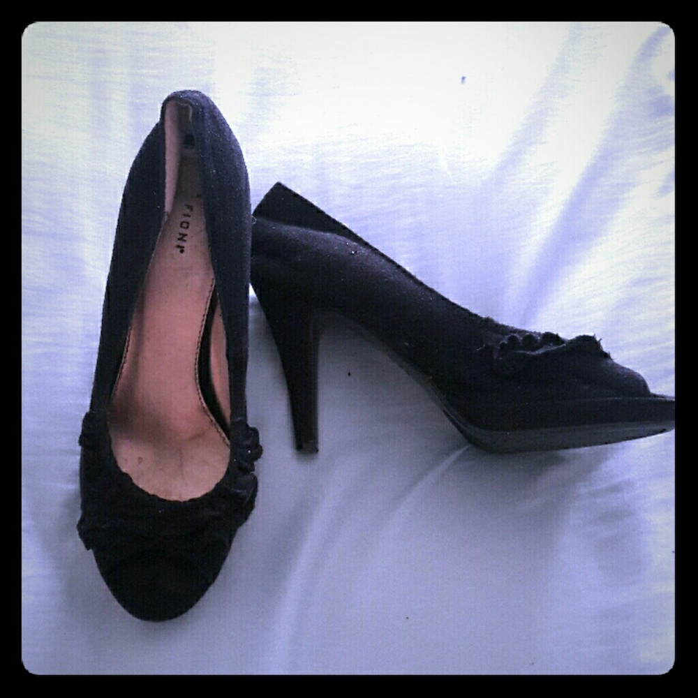 Peep toe ruffle heels